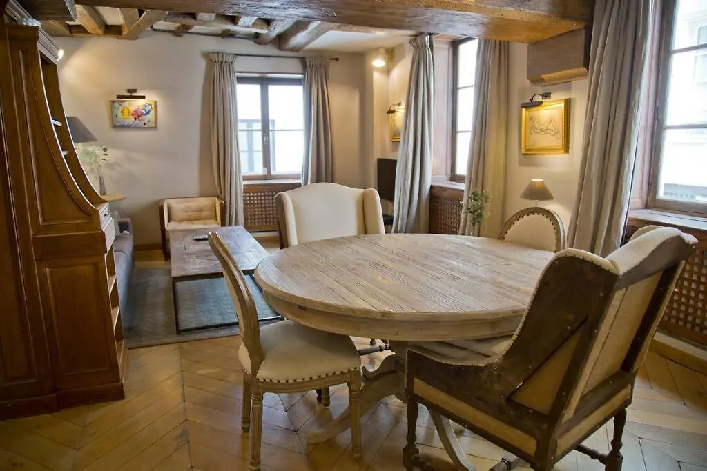 Ferienwohnung Luxury Heart Of Saint Germain Paris Apartment